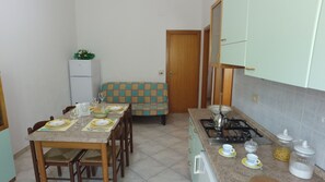 Standard Condo | Private kitchen