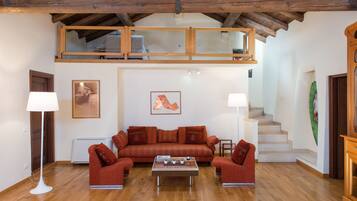 Superior Apartment | Living room | Flat-screen TV