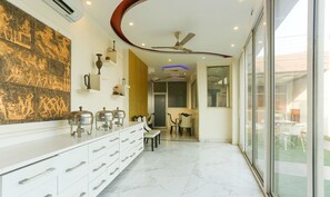 Restaurant - Treebo Blessings (New Delhi)