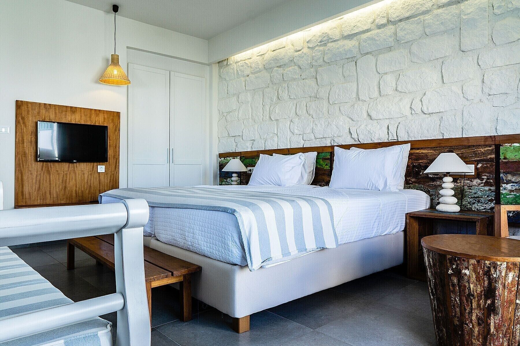 1 bedroom, premium bedding, down duvets, in-room safe