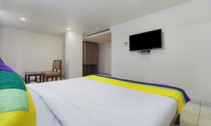 Deluxe Room | Desk, blackout drapes, iron/ironing board, free WiFi - Itsy Hotels N Square (Vijayawada)