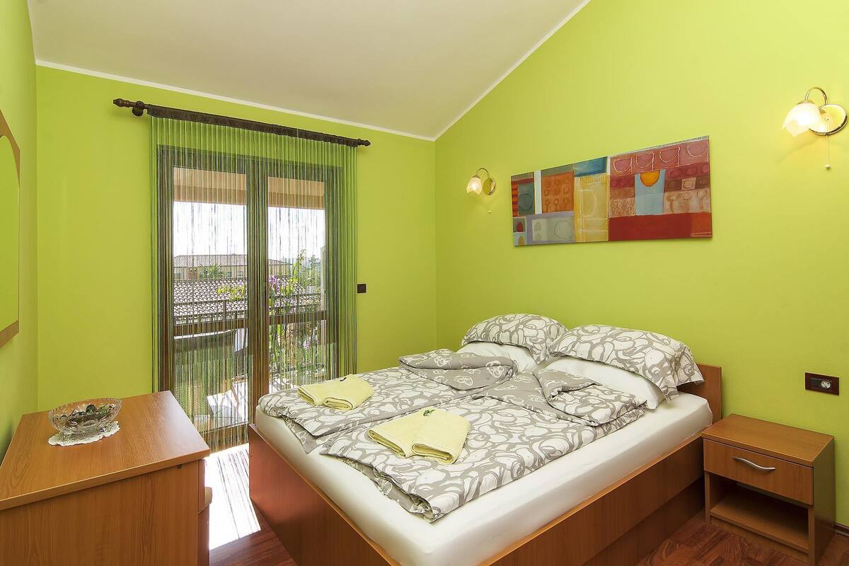 Apartment, Multiple Beds | Iron/ironing board, WiFi (free)