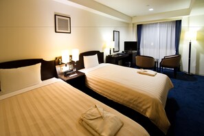 In-room safe, free wired internet - Ailand HOTEL YONAGUNI (Yonaguni)