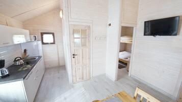 Townhouse Keluarga, 2 kamar tidur, pemandangan kebun, area taman | Area keluarga | TV layar datar