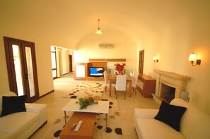 Villa | Living area