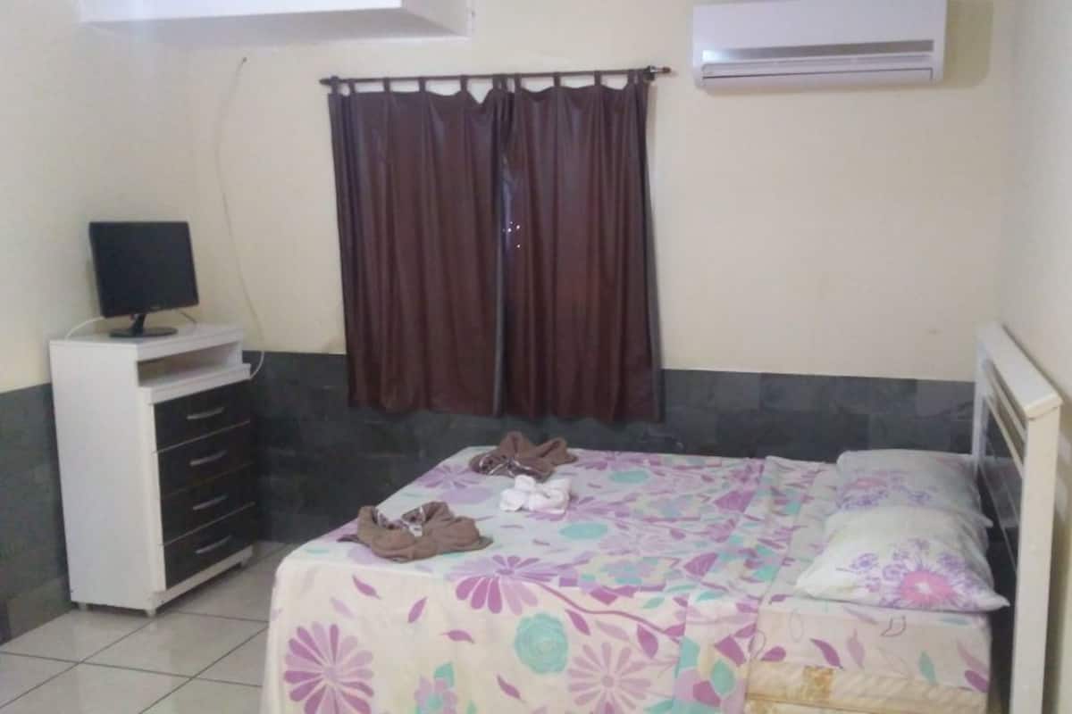 Iron/ironing board, free WiFi