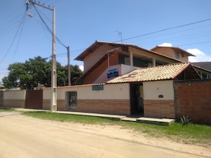 Fachada da propriedade