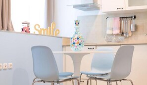 Apartment | Essbereich im Zimmer