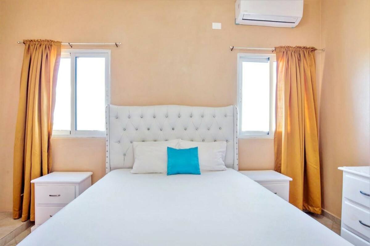 Comfort Apartment, 1 Bedroom, Kitchenette | 1 bedroom, Frette Italian sheets, premium bedding, pillow-top beds