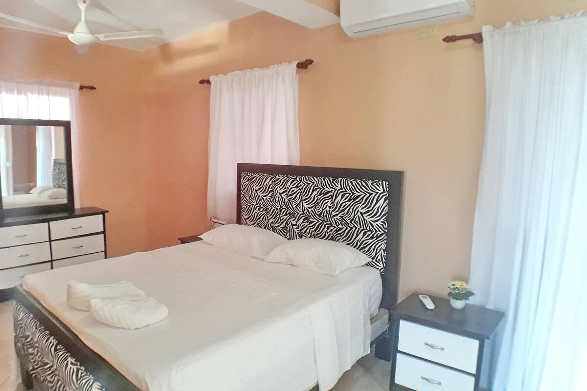 Superior Apartment  | 1 bedroom, Frette Italian sheets, premium bedding, pillow-top beds