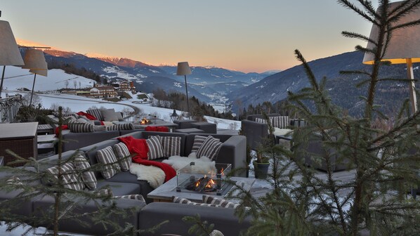 Terrace/patio - HOTEL Lärchenhof (Rio di Pusteria)