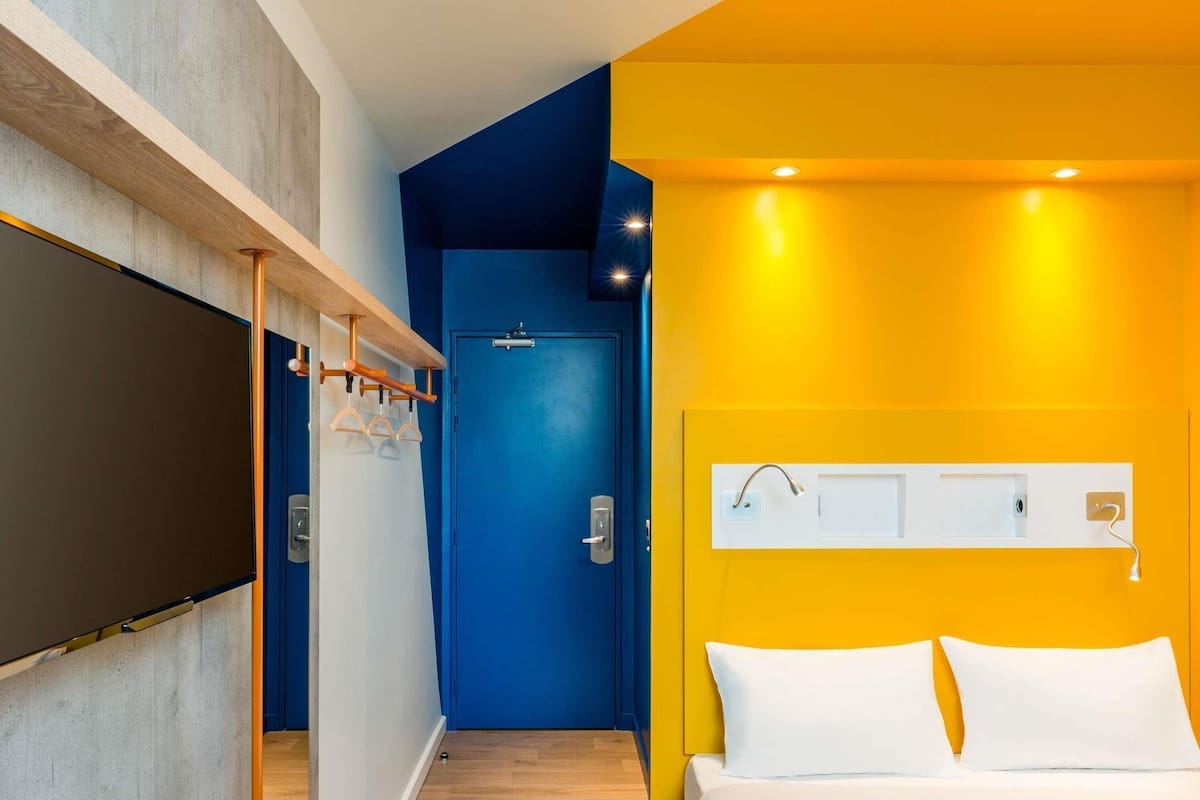 Wifi gratis y ropa de cama