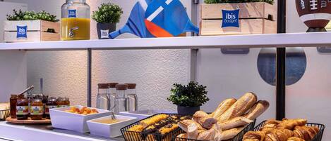 Tägliches Frühstücksbuffet (9.99 BRL pro Person)