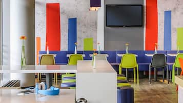 Desayuno buffet diario (BRL 9.99 por persona)