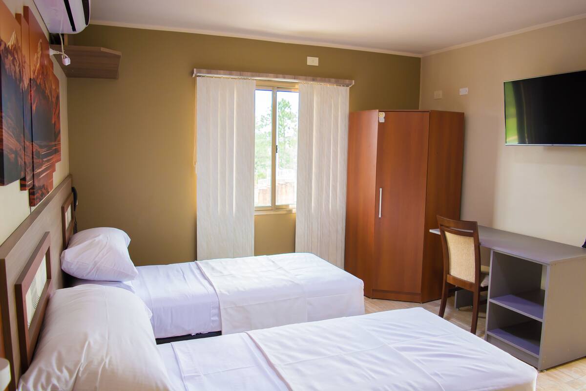 standard single room, 1 bedroom | 1 bedroom, minibar, in-room safe, desk