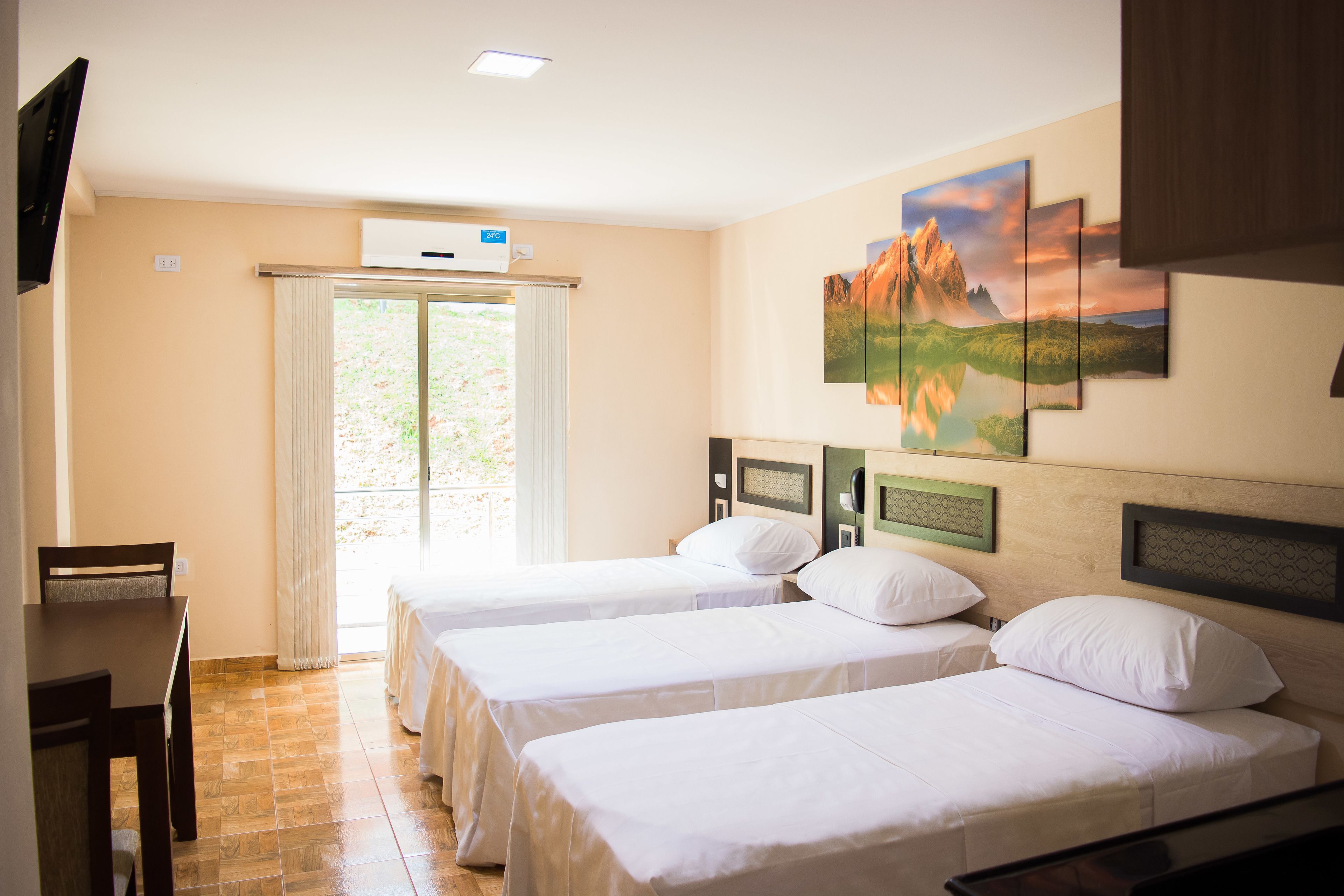 standard single room, 1 bedroom | 1 bedroom, minibar, in-room safe, desk