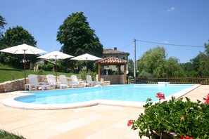 Outdoor pool - Domaine Les Miquels (Castelnau-de-Montmiral)