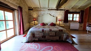 Soundproofing, bed sheets - Domaine Les Miquels (Castelnau-de-Montmiral)
