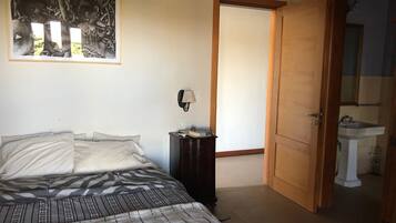 House, Multiple Beds | Iron/ironing board