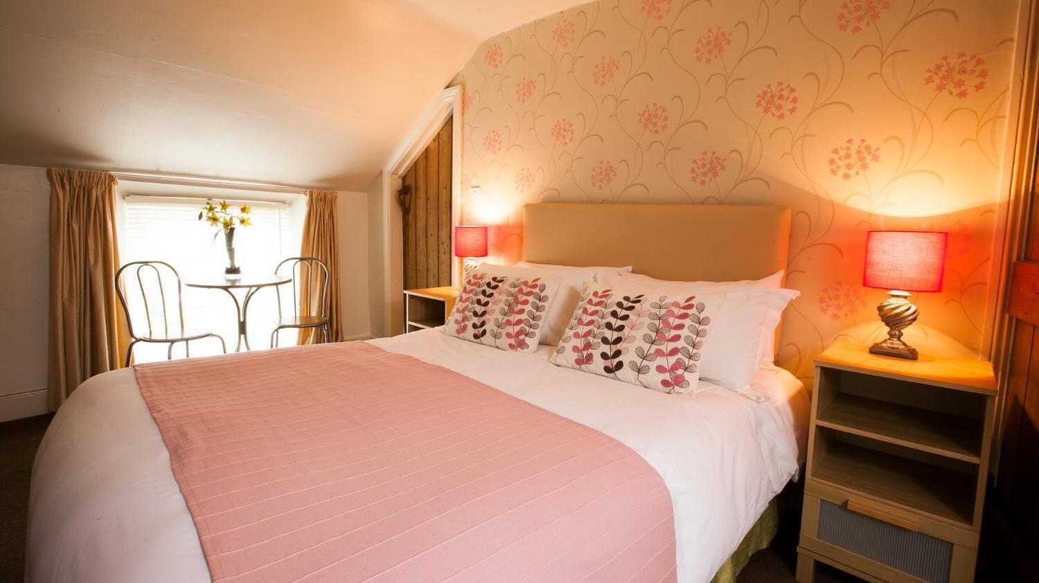 Free WiFi, bed sheets, wheelchair access