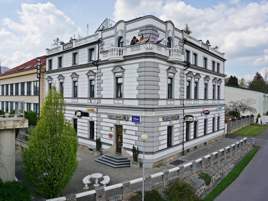 واجهة المنشأة