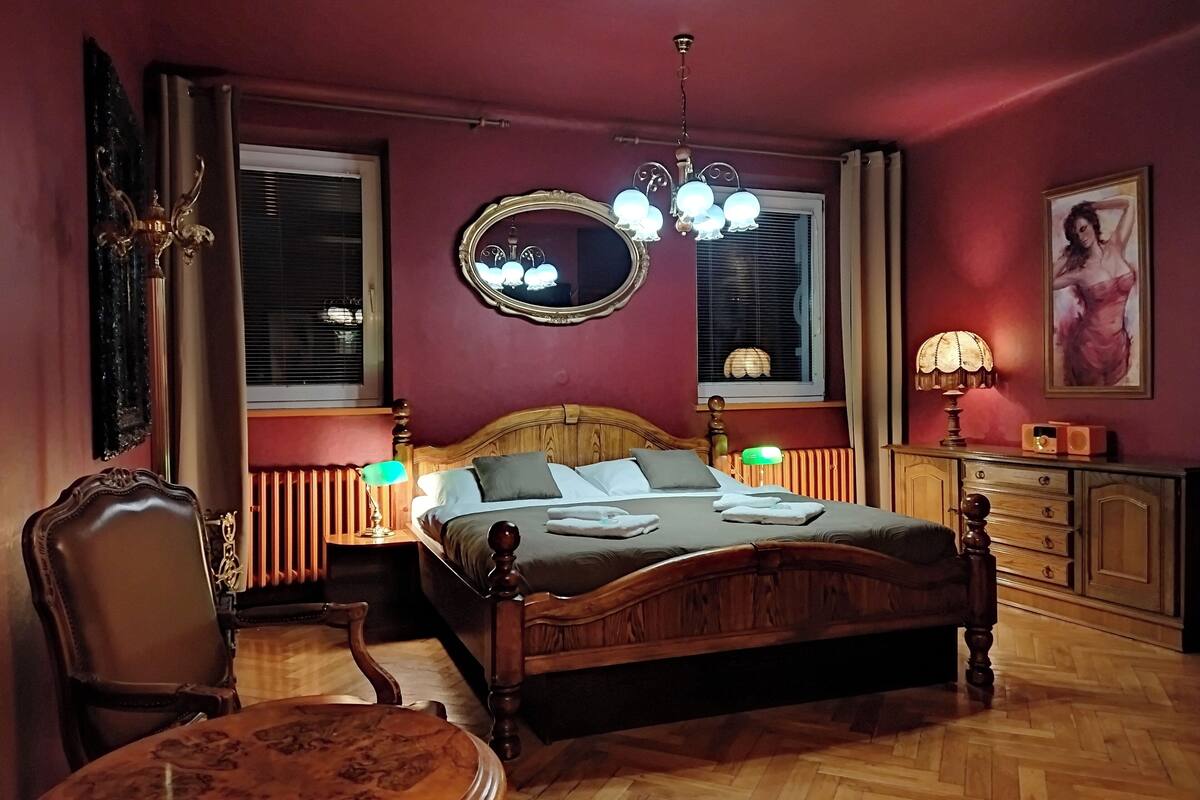 Exclusive Double Room | In-room safe, blackout drapes, iron/ironing board, free WiFi