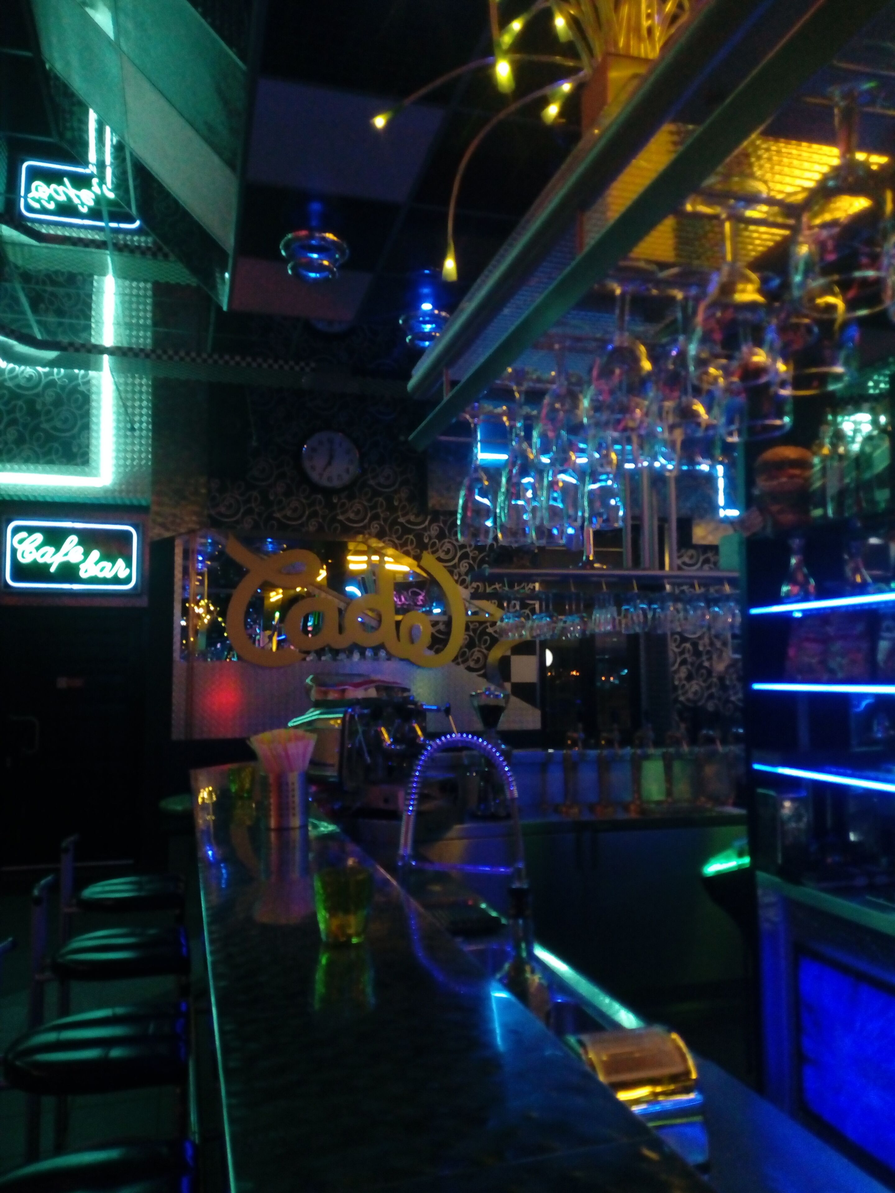 酒吧（店内）