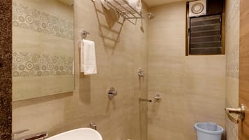 Ducha, artículos de tocador gratuitos, toallas