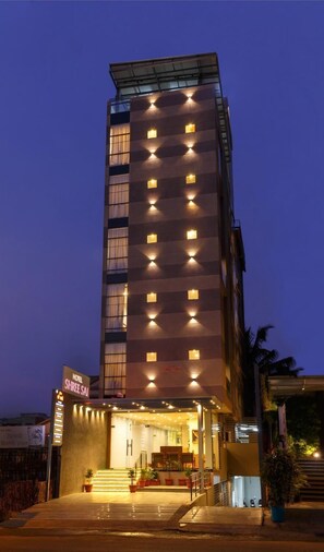 Exterior - Hotel Shree Sai (Kolhapur)