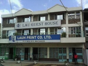 Front of property - Lau Guest House (Machakos)