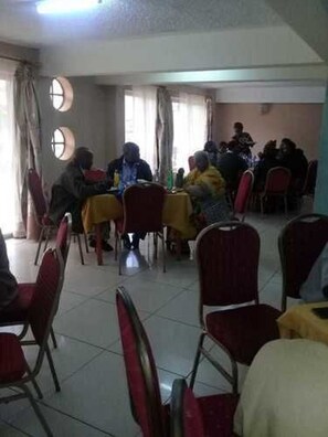 Breakfast, lunch, dinner served; local cuisine  - Lau Guest House (Machakos)