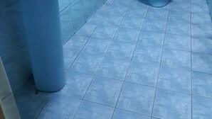 غرفة مزدوجة | حمام | تجهيزات دش، مناشف
