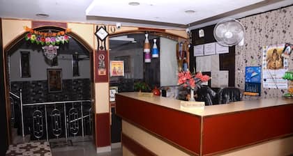 Hotel Dharam Villa