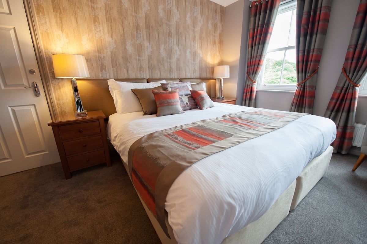 Phòng đôi Cao cấp | Bàn, truy cập Internet không dây miễn phí, bộ trải giường 