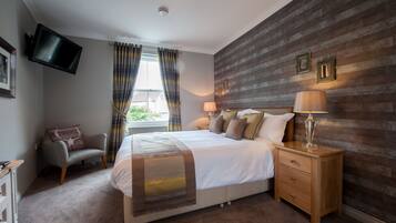 Superior Double Room | Desk, free WiFi, bed sheets