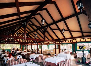 Breakfast, lunch, dinner served; local and international cuisine