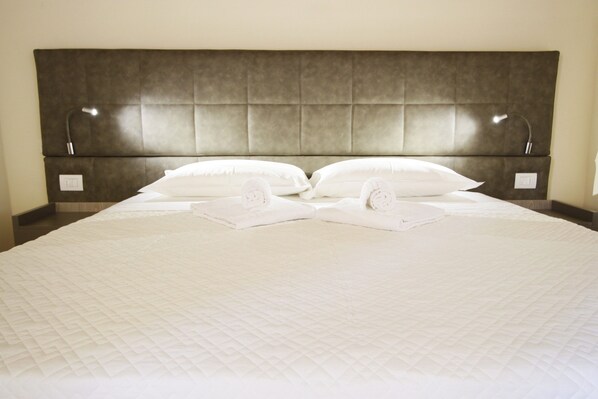 1 bedroom, cots/infant beds, free WiFi, bed sheets - Leonardo at the Dome in Florence (Florence)