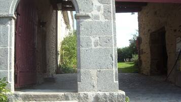 EntrĂ©e de lâhĂ©bergement