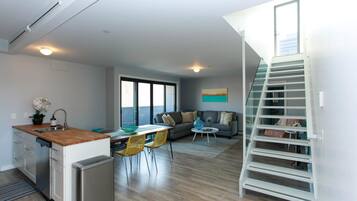 Condo, 3 Bedrooms, 2 Bathrooms | Living area | Flat-screen TV