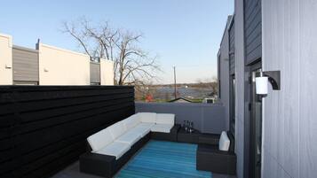 Condo, 3 Bedrooms, 2 Bathrooms | Balcony