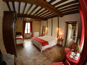 Superior Triple Room, Ensuite, Garden View - La Ferme de la Gronde (Magny-en-Bessin)