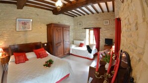 Apartment, Ensuite, Garden View (Rez-De-Chaussée ) - La Ferme de la Gronde (Magny-en-Bessin)