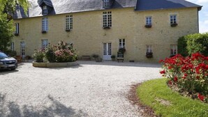 Exterior - La Ferme de la Gronde (Magny-en-Bessin)