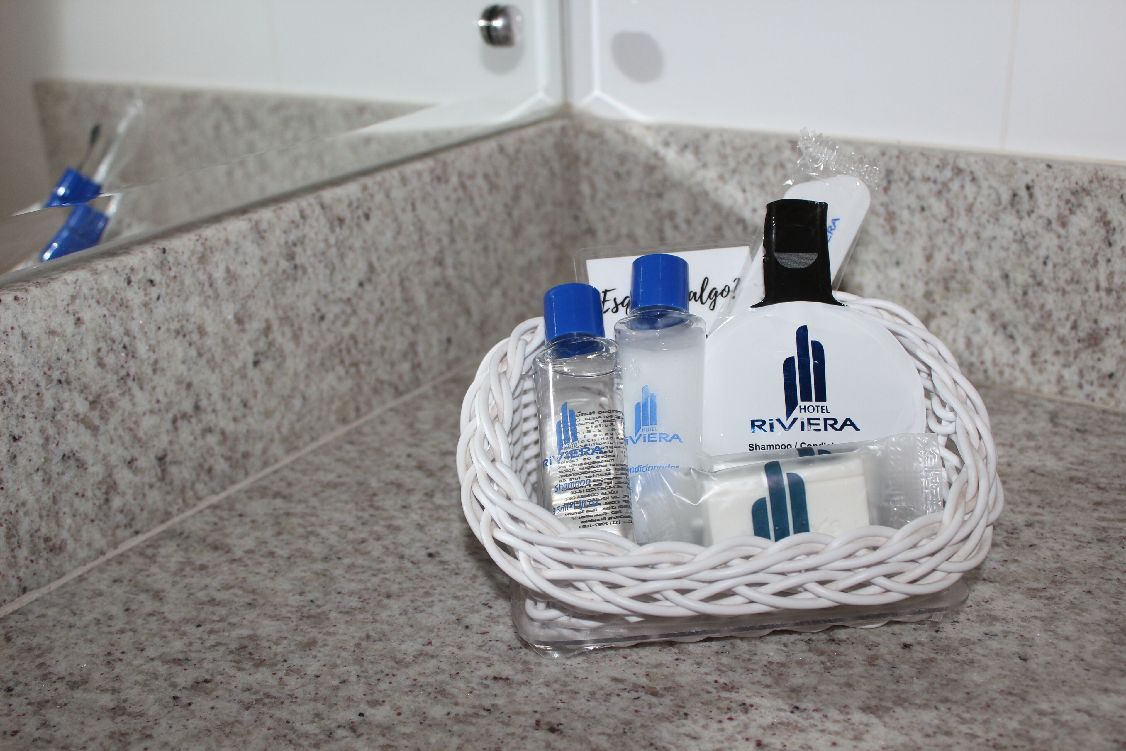 superior single room, 2 single beds | bathroom sink