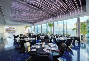 7 restaurants, breakfast, lunch, dinner served; Asian cuisine