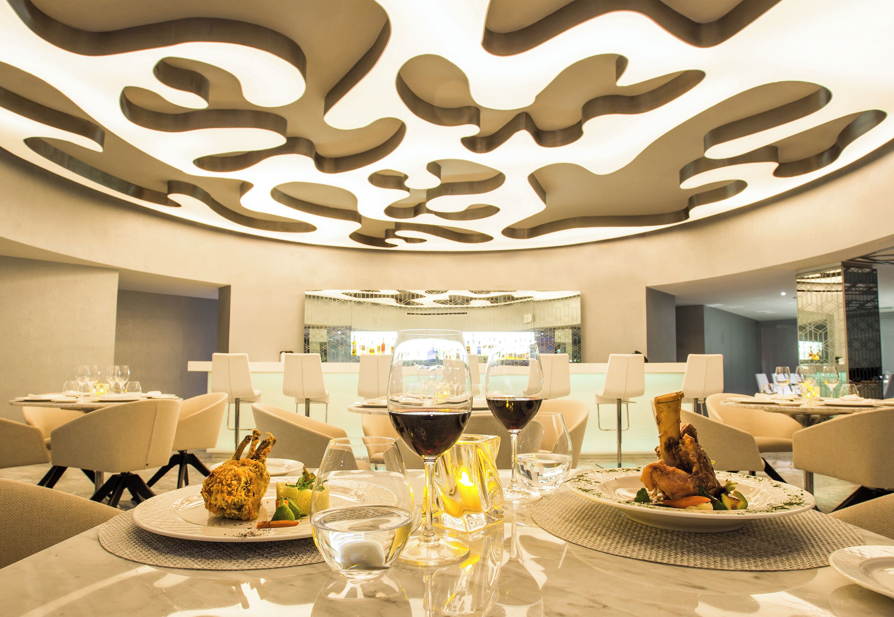 7 restaurantes: opção de café da manhã, almoço e jantar