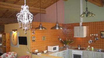 Ferienhaus, 5 Schlafzimmer | Eigene Küche | Kühlschrank, Mikrowelle, Ofen, Herdplatte