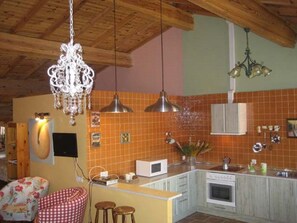 Ferienhaus, 5 Schlafzimmer | Eigene Küche | Kühlschrank, Mikrowelle, Ofen, Herdplatte