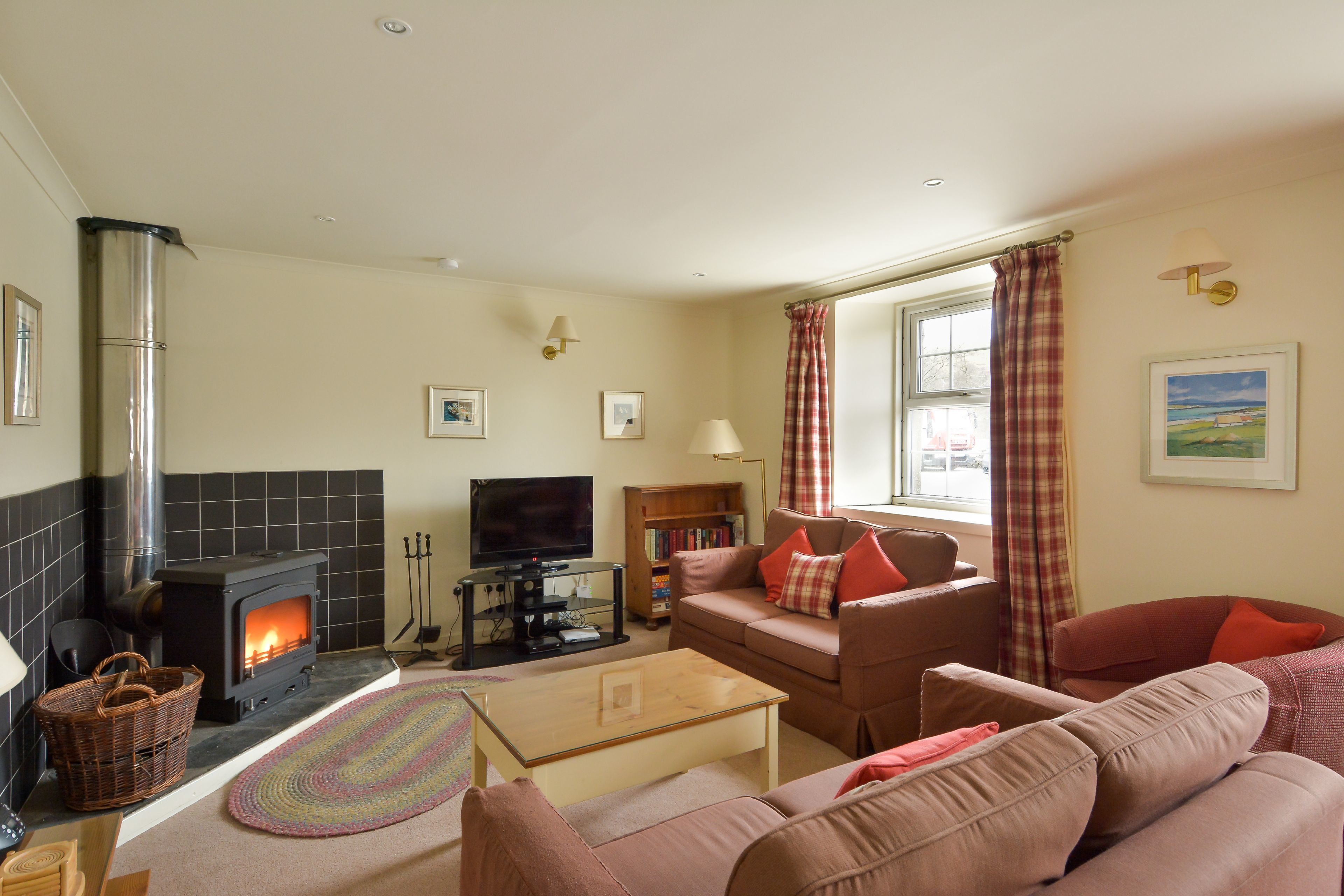 Mökki (Lower Cooperage) | Olohuone | Taulutelevisio