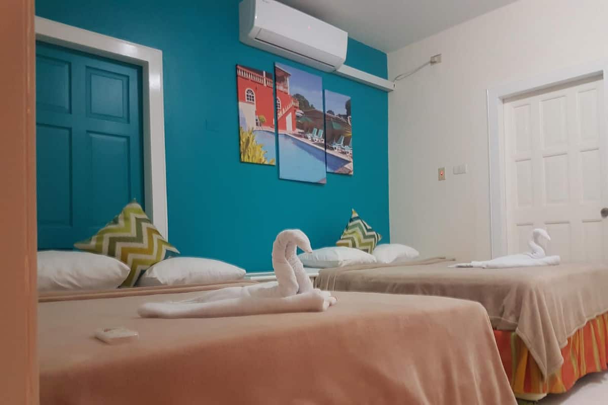 Iron/ironing board, free WiFi, bed sheets
